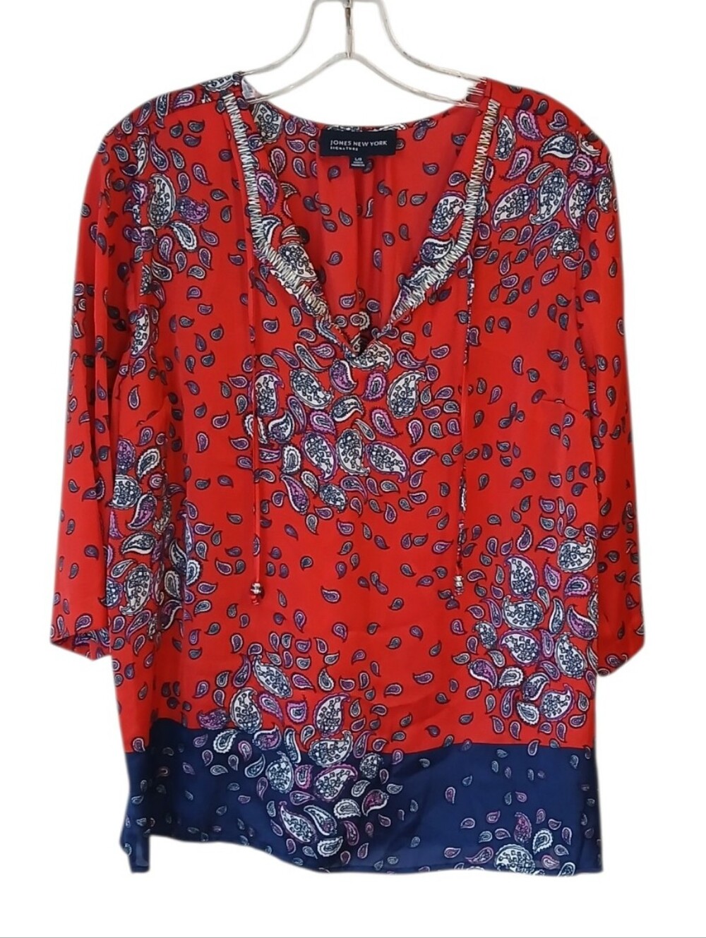 Jones New York Red Paisley V-Neck Top with Navy Trim Size Large